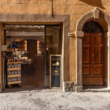 Truffle House Tuscany Tuber Albidum Pico Montepulciano Stazione