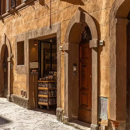 Truffle House Tuscany Tuber Albidum Pico *