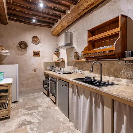 Truffle House Tuscany Tuber Albidum Pico Montepulciano Stazione